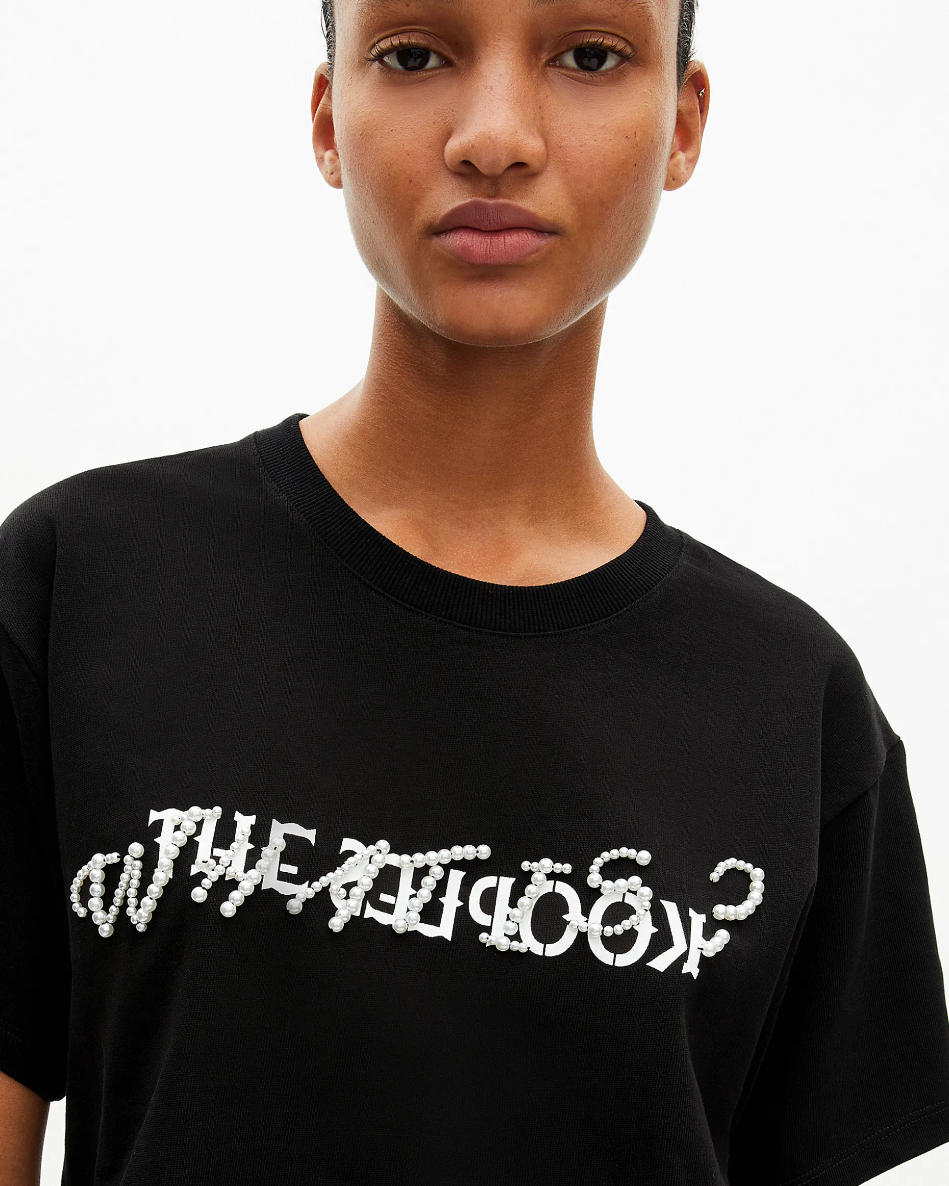 T-shirt What is avec perles noir