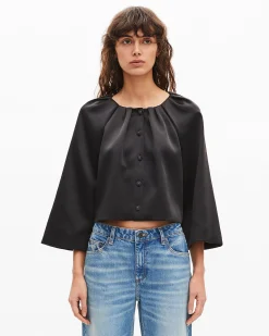 Veste courte effet cape en satin noire