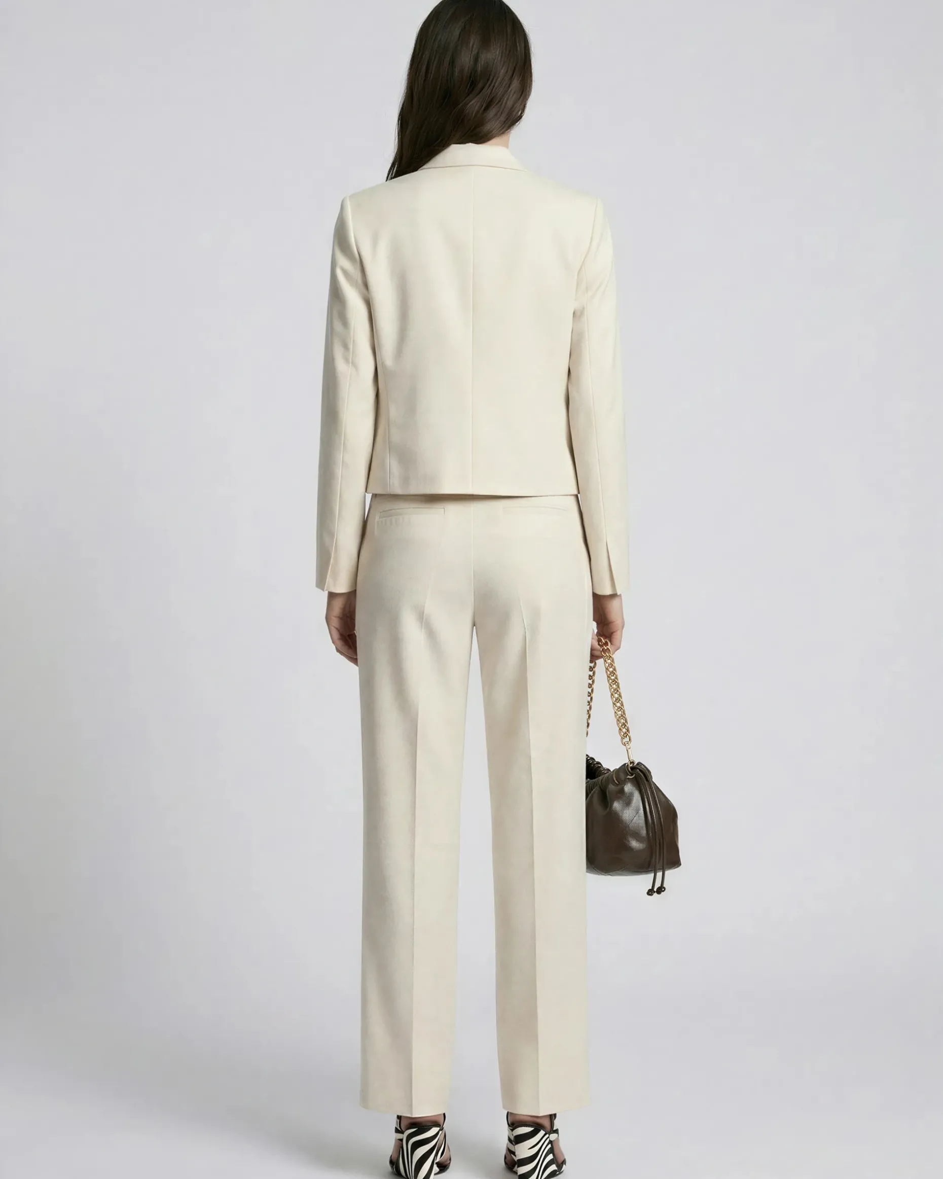 Veste de tailleur courte en lin et coton beige