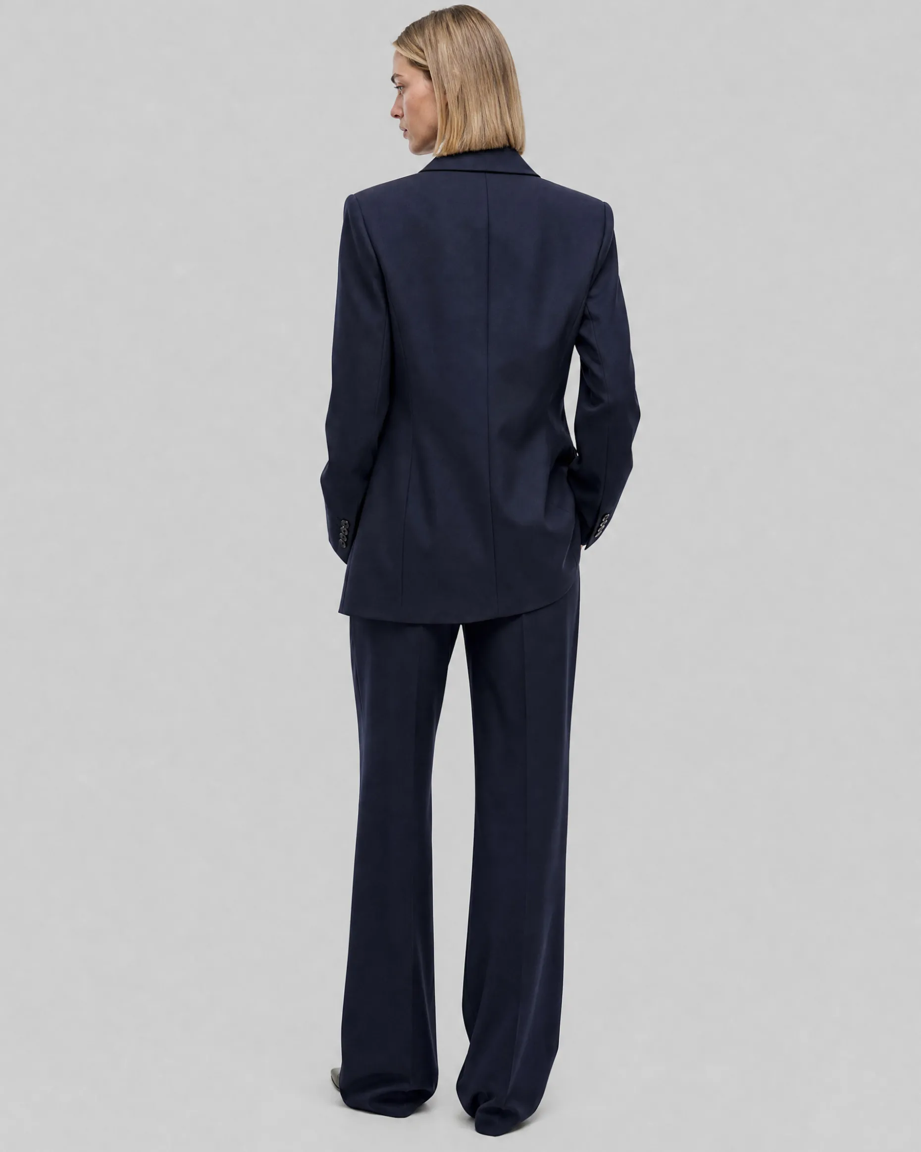 Veste de tailleur droite en laine marine