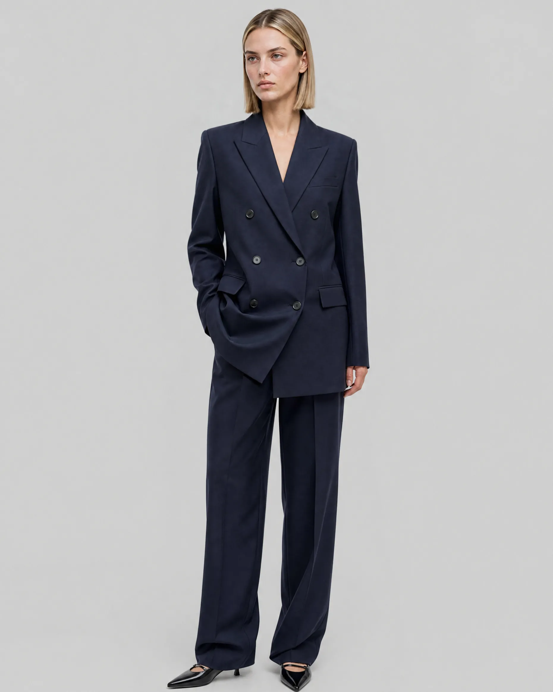 Veste de tailleur droite en laine marine