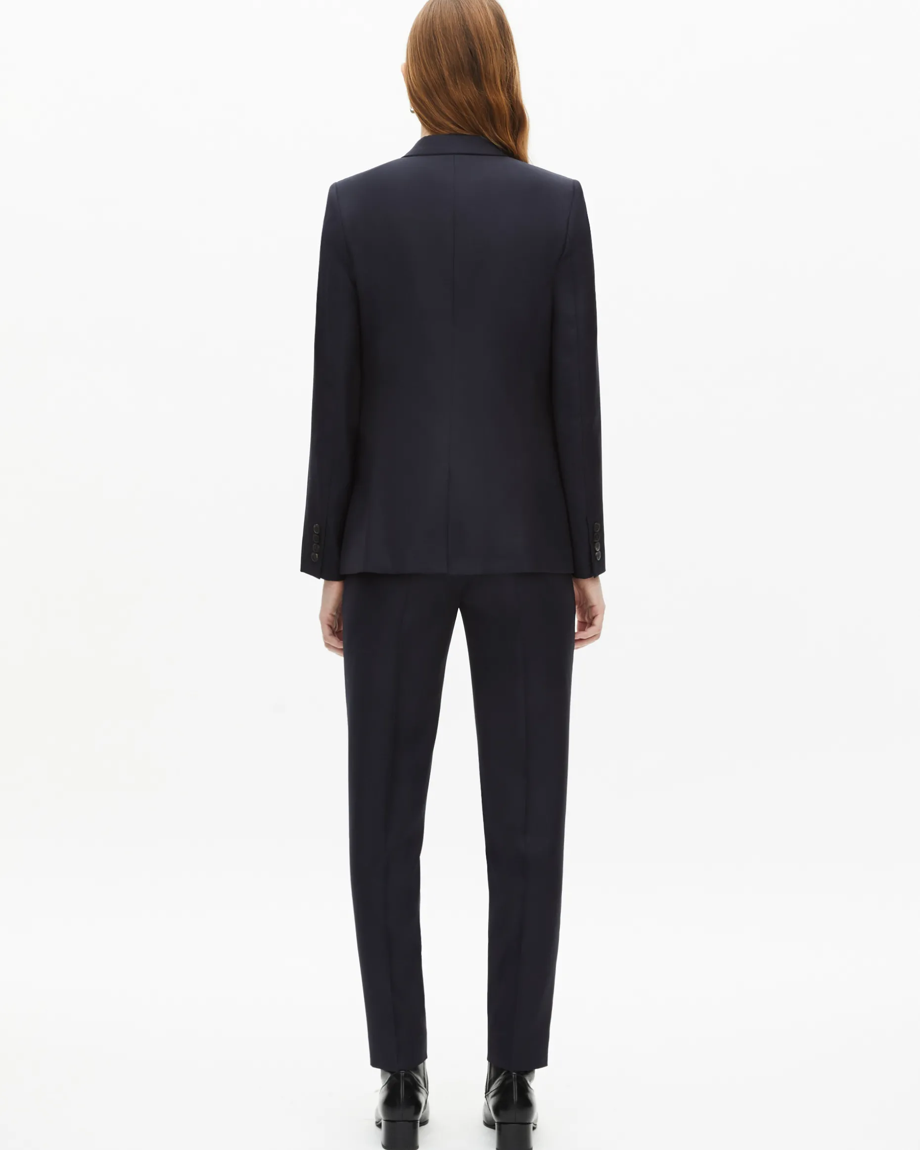 Veste tailleur en laine coupe cintrée bleu marine